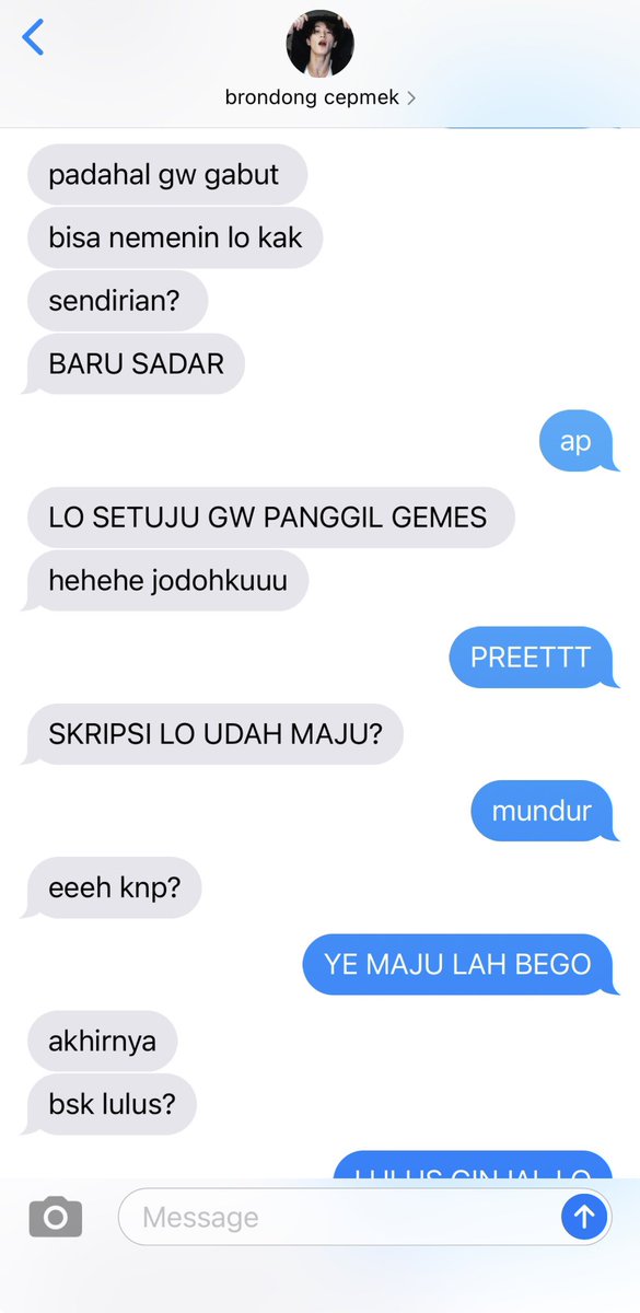 draftmien's tweet photo. Udah stress skripsi, tambah stress chat sama brondong

; a markhyuck some tweets au https://t.co/0uDAn6gKP5