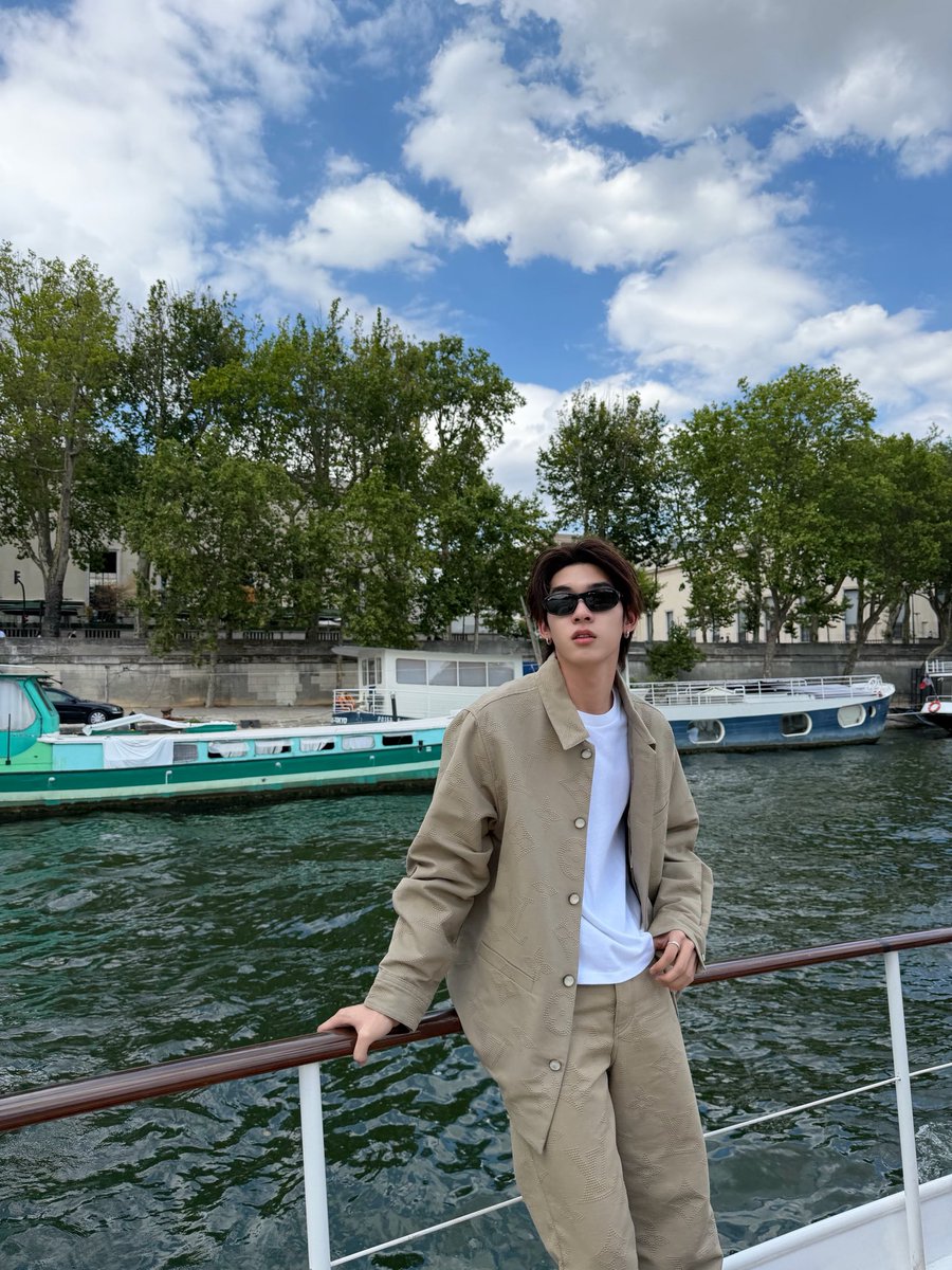 twnpich's tweet photo. 🛥️🇫🇷 
#twnpich https://t.co/EhniBGEth5