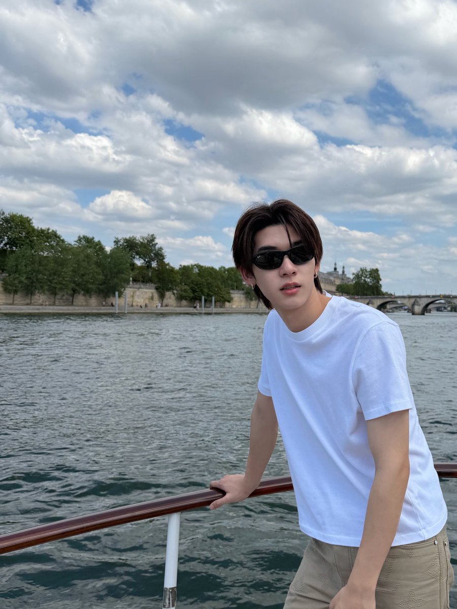 twnpich's tweet photo. 🛥️🇫🇷 
#twnpich https://t.co/EhniBGEth5