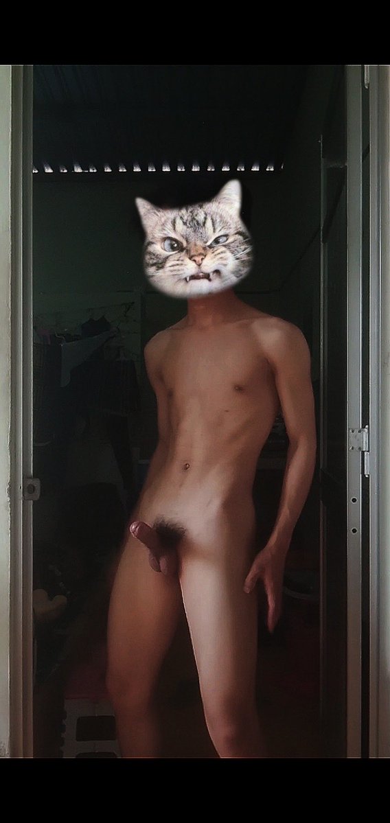 ShinLaunpka's tweet photo. Hồi xưa thi lên đai xong về là nude z đó🤡 chắc hong ai trong trọ thấy đâu https://t.co/znDkaCAFR7