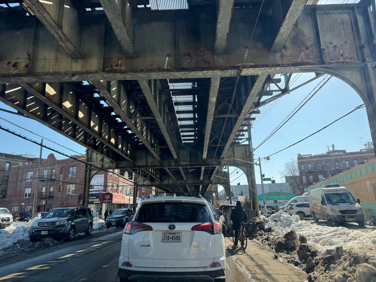 Hanathmi1's tweet photo. The more cities I visit, the more I understand that a city's true charm lies not only in its new skyscrapers, but also in its old buildings that have withstood the test of time and continue to sustain life https://t.co/T7VgyhA3Bf