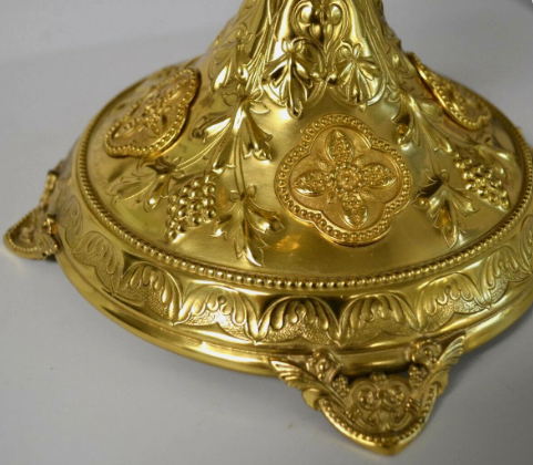 BrendanTHamtil's tweet photo. Nice Older Traditional Monstrance with Luna, 22" ht. for sale! Asking for $3,465! Contact us at 913-710-0025! It stands 22" tall, 12" wide. The luna holds a standard 2 3/4" diameter host.
#kc #parish #america #forsale #catolica #christ #kansascity #church #ks #saints #holyweek https://t.co/KOJP2DGY9w