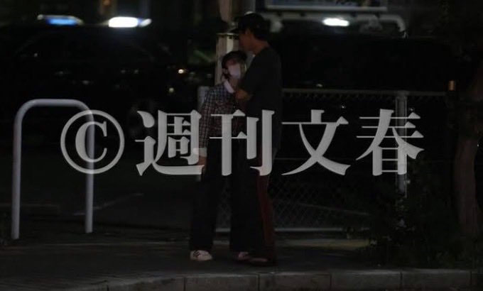 DESUDOLNOTE's tweet photo. 【知名度SS】

M!LK 佐野勇斗 （28）
今田美桜 （29）

備考 : 熱愛スクープ
詳細 : https://t.co/4xrfdzp8er https://t.co/QP3y3Vj2aV