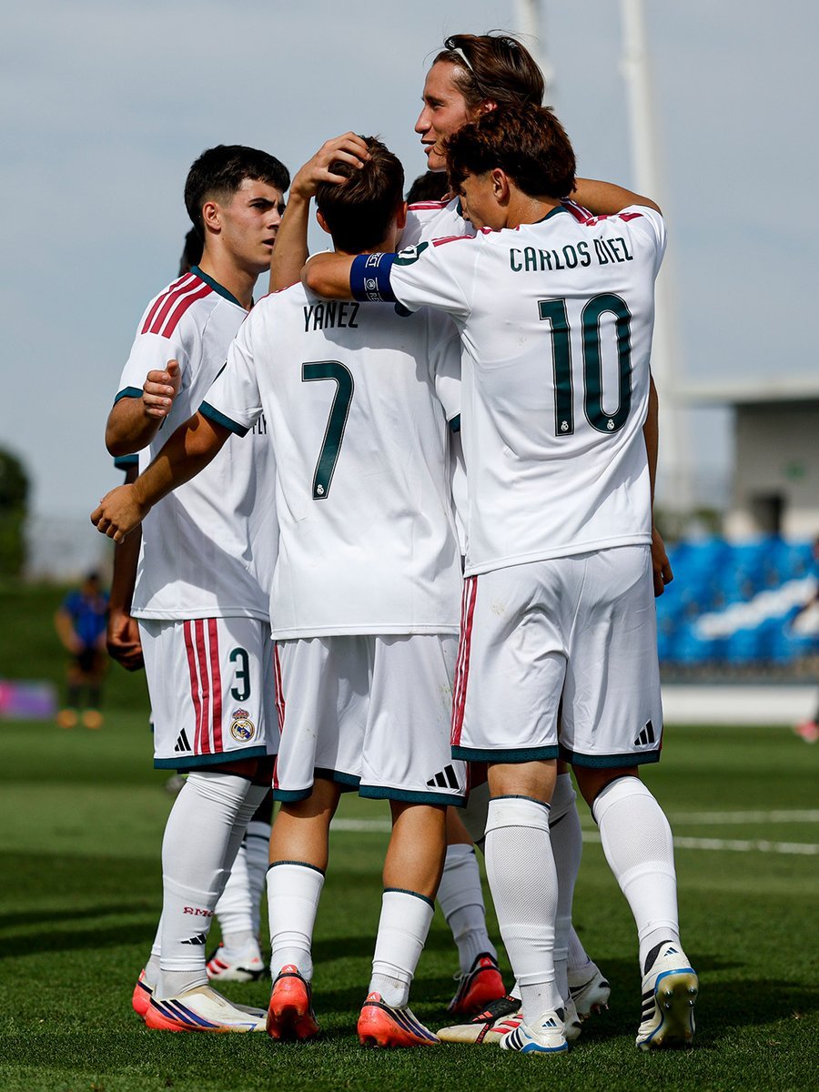 MadridScouting2's tweet photo. 🏁 Fin du match : 

Juvenil A 3-0 @Inter
⚽ 32' Yáñez
⚽ 62' Yáñez
⚽ 90'+2' F. Santamaría https://t.co/5xTw7TCkrh