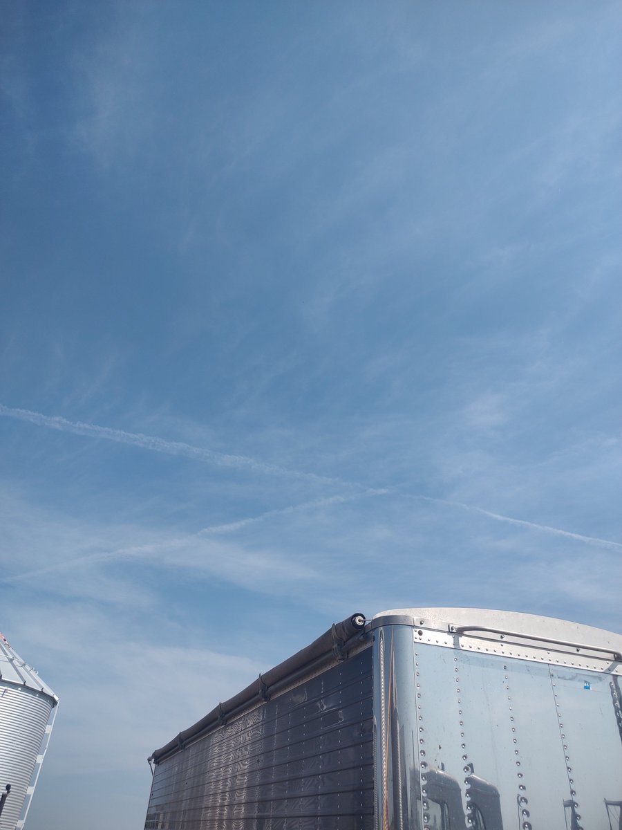 FFPSIRSP545's tweet photo. Theirs on way that these atomized aluminum chem trails lower the average temp.of the planet. https://t.co/uUPtH6Tyhu