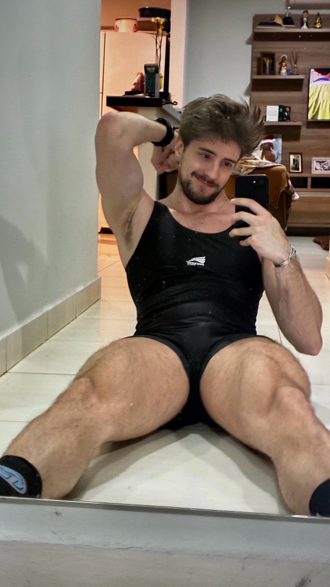 freeyr_'s tweet photo. ganhei um singlet 🏋🏼‍♀️💪🏻 https://t.co/DvdJvNQdsP