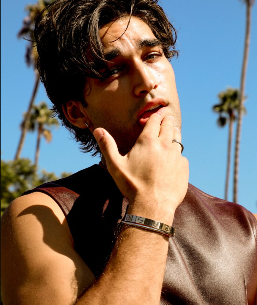 tracklist's tweet photo. Josh Heuston, de "Off Campus", é confirmado como protagonista na adaptação do romance de Fórmula 1 "Puro Impulso (Throttled)", da autora Lauren Asher, para o Prime Video. https://t.co/VDEiBUW1EN