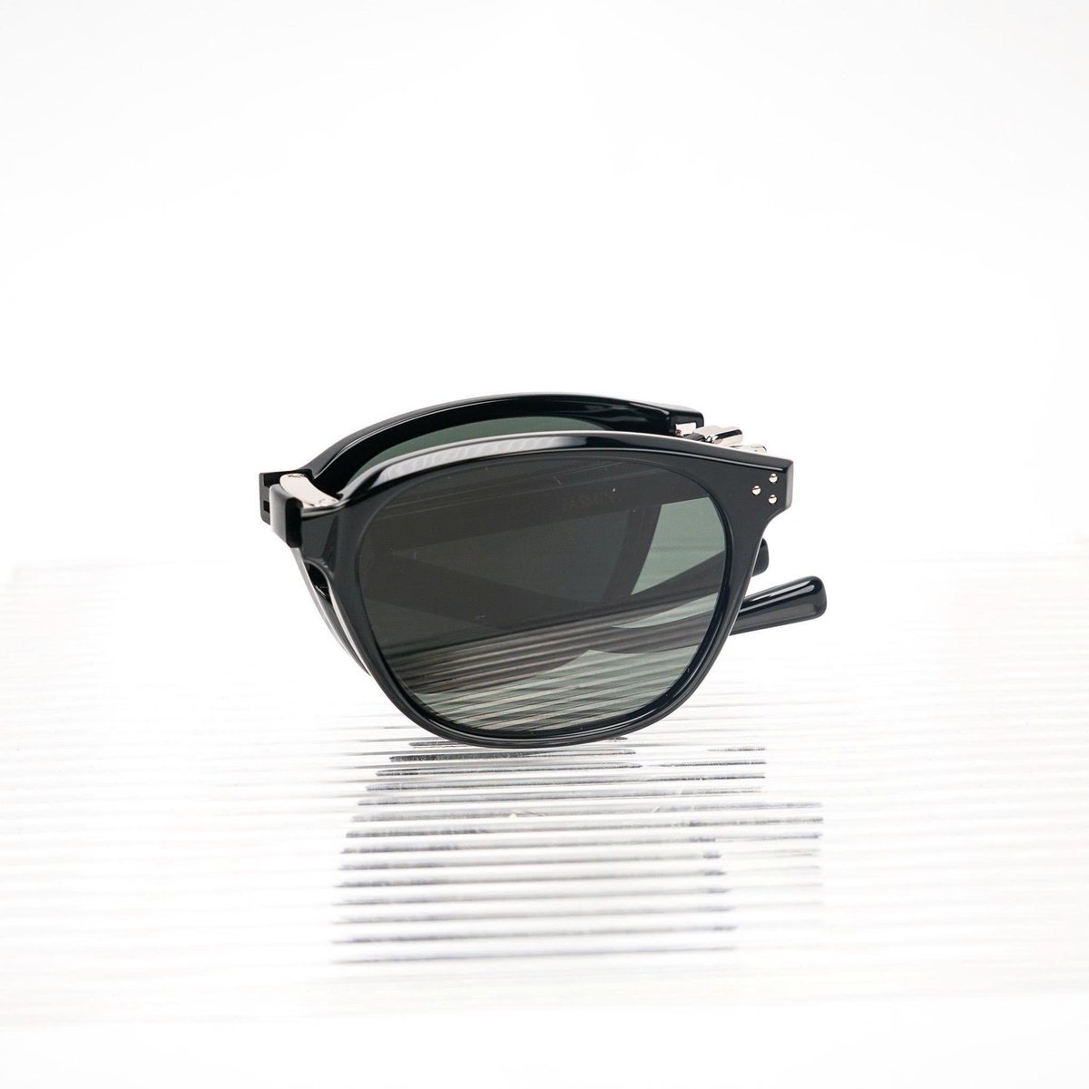 MonteJohnso's tweet photo. G. M. sunglasses—put them on, and there’s nothing more to say. Avant-garde Korean design, lightweight durable frames, verified materials. Authentic and carefully inspected. Elevate any outfit in 3 seconds. DM for face-fit advice. https://t.co/Ee2rxUbusz