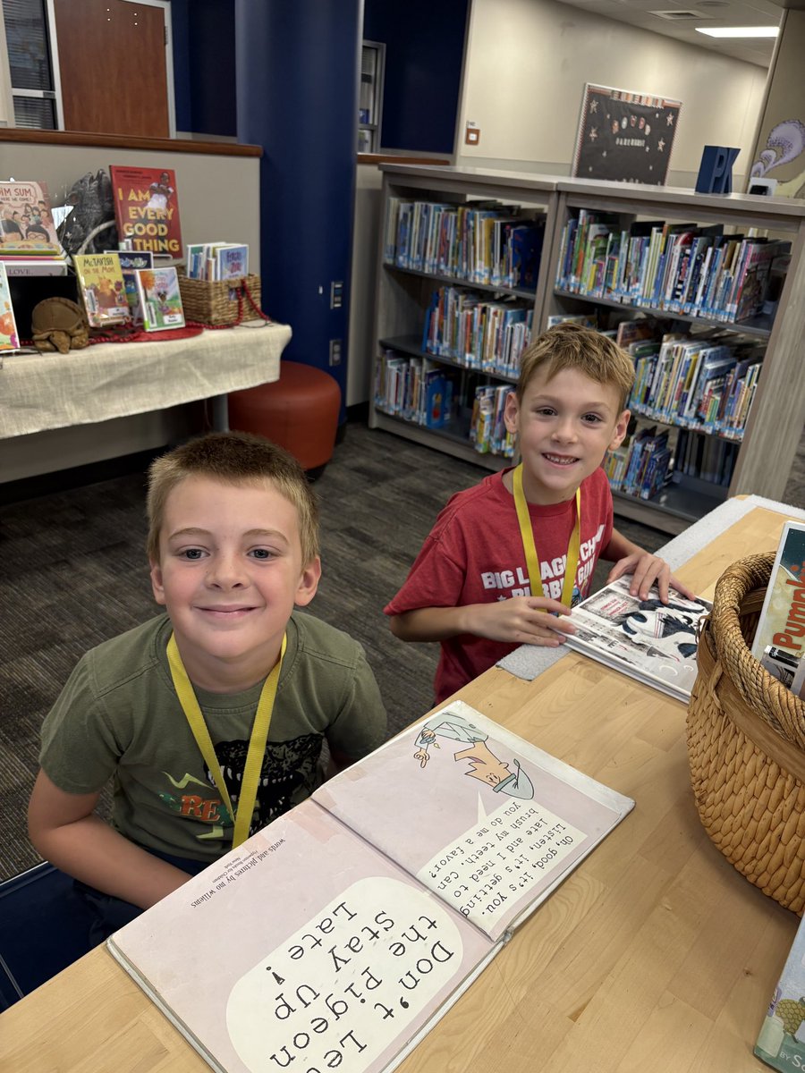 WarnerCFISD's tweet photo. 📚 Our first graders had a magical day exploring the school library! From discovering vibrant picture books to learning how to care for their new reading treasures, these bright smiles prove that the love of reading starts early. #FirstGrade #warnerwolves #CFISDspirit https://t.co/F75kWaWIin