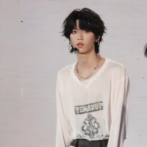 kiyoandv's tweet photo. 一时之间不知道是小琦的小嘴好插还是姮姮的大胸好埋 晓雯再装懵懂就没有你的位置了 媛媛也是旧爱难胜新欢爱但说不出口 思涵明天来早一点 我的五口之家能不能给点饭吃 https://t.co/WhPJDXXWTY
