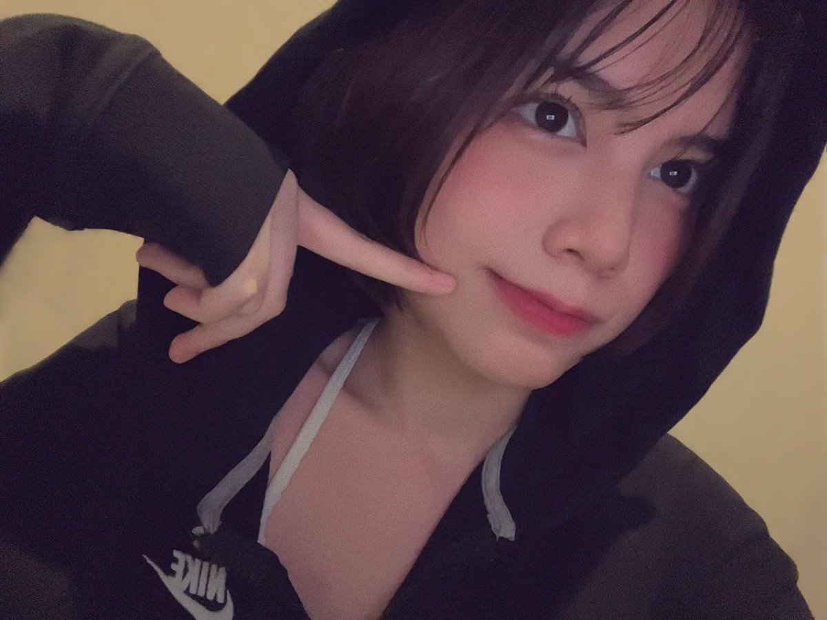 xabyssu's tweet photo. nighty night https://t.co/PxXQIS3otl
