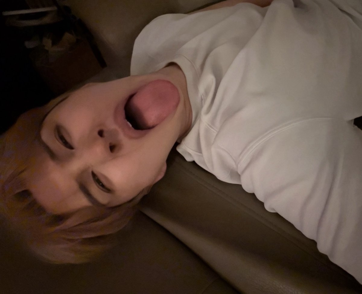 jaehwany0406's tweet photo. 락앤롤🤘🏻ㅋㅋㅋㅋㅋㅋㅋㅋㅋㅋ잘쟈💛 https://t.co/gYhtR9L5F3