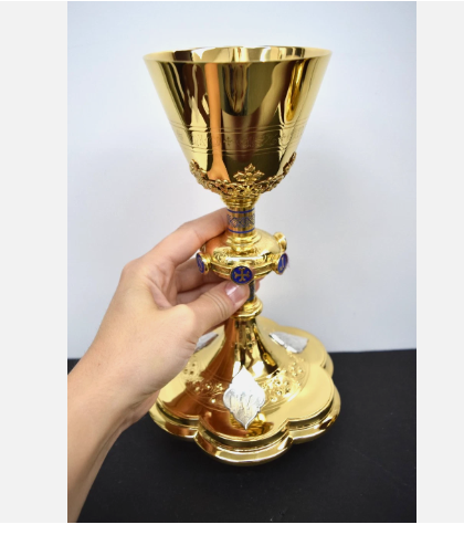 BrendanTHamtil's tweet photo. Nice All Sterling Silver Chalice with Enamels and Scenes, 9 1/2" ht. for sale! Asking for $7,750! Contact us at 913-710-0025! The chalice stands 9 1/2" ht, 4" cup diameter, 6" base diameter.

#kc #parish #america #forsale #catolica #christ #kansascity #church #ks #saints #holy https://t.co/YIV4GycKmx