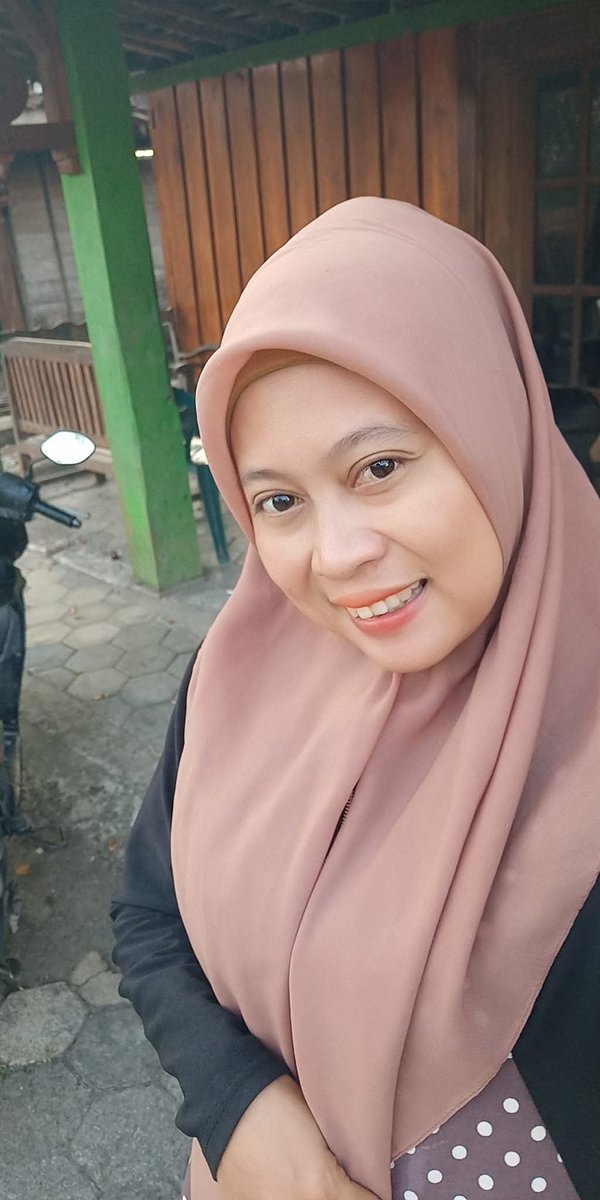 Bin9174's tweet photo. Beruntung banget suaminya🍑 https://t.co/s9lWDqodbY