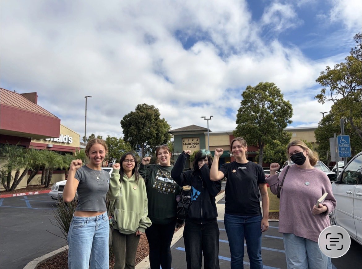 SBWorkersUnited's tweet photo. Labor Day may be over, but that doesn't mean that the wins for working people have to stop! 

Congratulations to Starbucks workers who just won their union elections!

💪CONWAY, AR
💪RENO, NV
💪SAN LUIS OBISPO, CA https://t.co/wd2SQjZJ7k