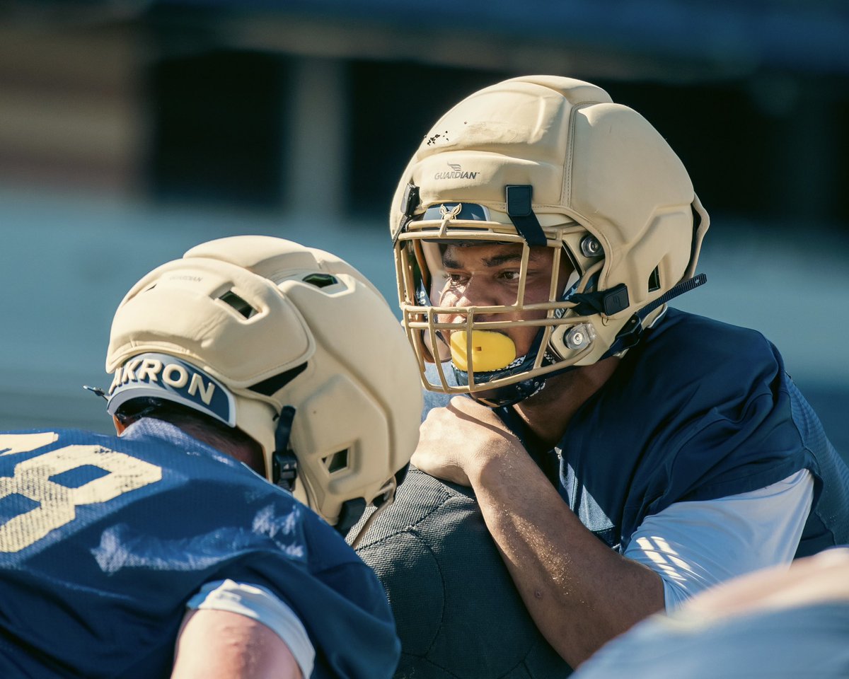 ZipsFB's tweet photo. Dialed in 🎯

#GoZips #MakeTheClimb https://t.co/a1fW1ADy0w