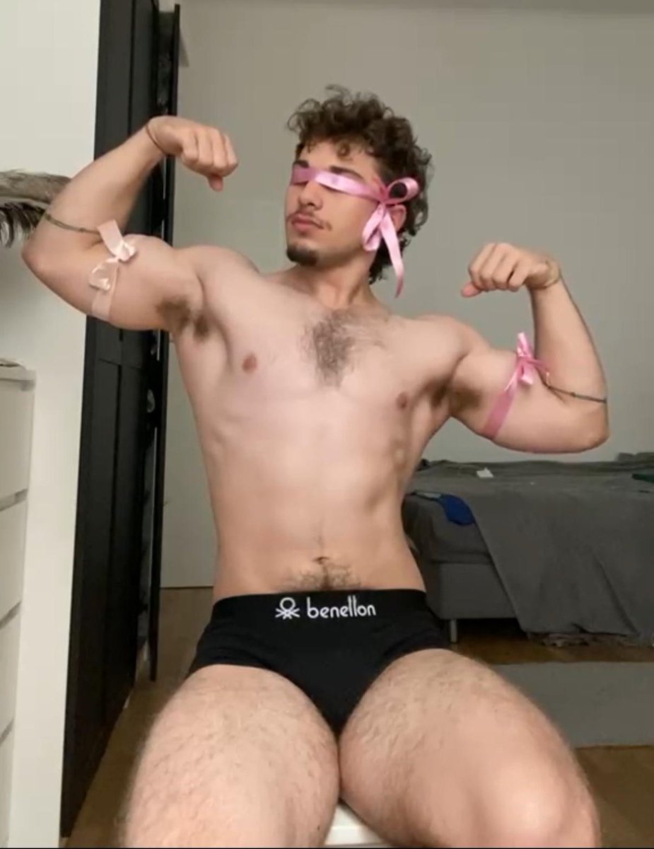 tiredgymbro's tweet photo. Present for you 🎀 https://t.co/w9iouTLLEe