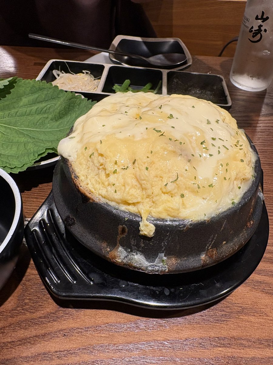 dietpnk's tweet photo. 午後ヨガ行った後友達と新大久保のナッコプセ食べてきたんだけど、めっちゃ美味しかった〜🤤🫶
なんかおまけで付いてきたご飯も手つけてなかったので最後の締めチャーハンに混ぜてもらったら量多すぎて食べきれなかった😂
カロリーおさまったけど塩分と飽和脂肪酸やば😂 https://t.co/o6nCXcCw1l