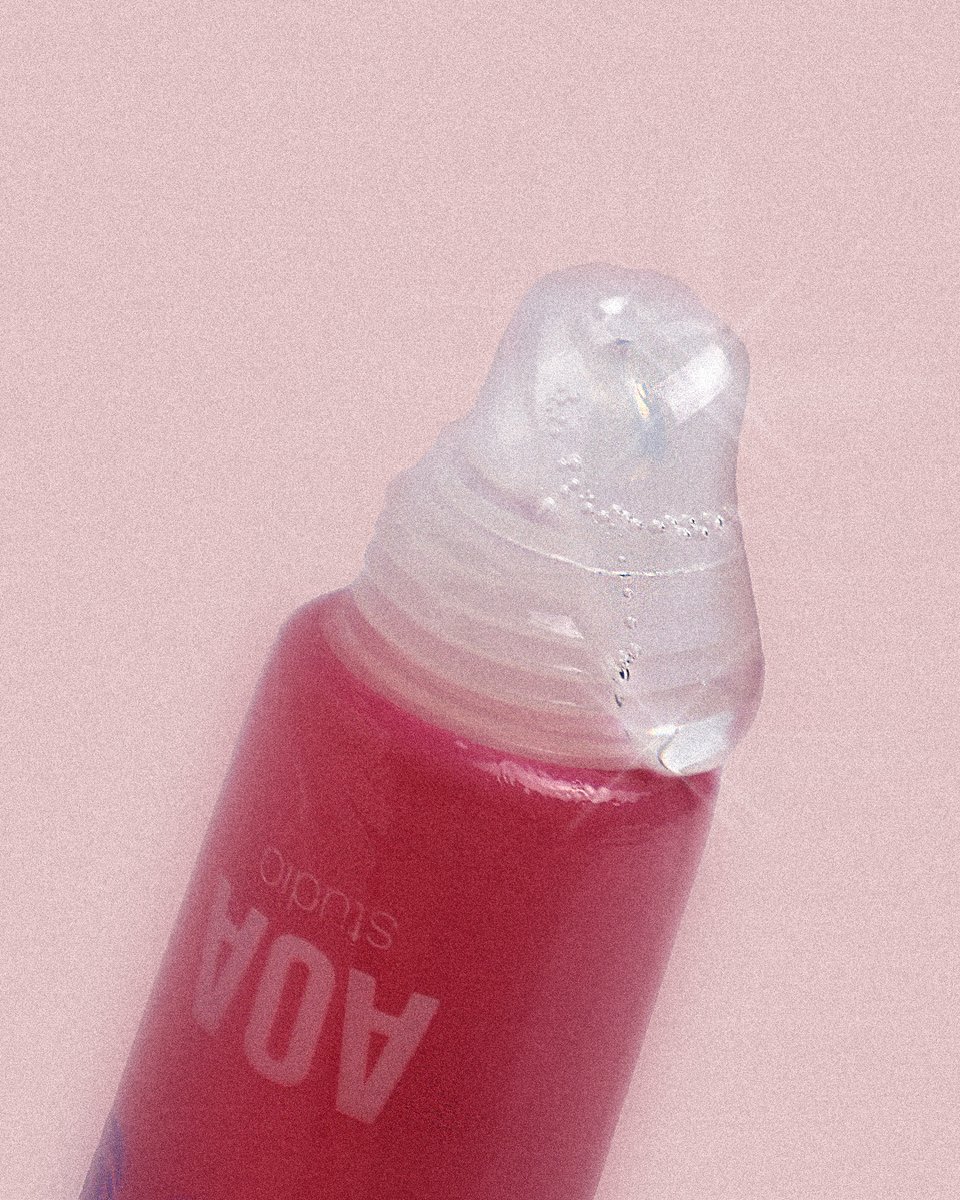 shopmissa's tweet photo. 🌸 Meet the new AOA Floral-Infused Lip Glosses.

Choose your perfect daily hydration:
🌸 Cherry Blossom: Formulated with Cherry Blossom Extract for a soothing and smoothing finish.
🌹 Rose Hip Oil: Packed with Rose Hip Oil for deep nourishment and moisture. https://t.co/aKRZQMNKwP
