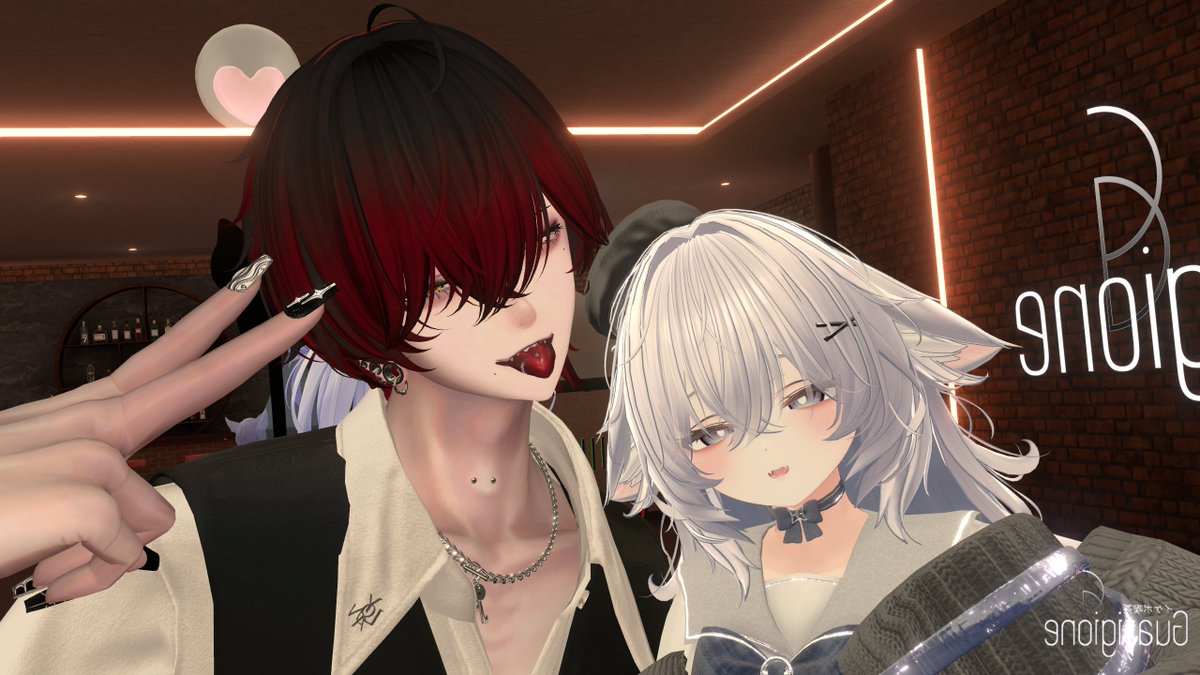 Batsu3_vrc's tweet photo. 今日はお誘いもらって #イケボ喫茶 へ！のとさんとあぎとさんのお話聞いて楽しかったよ～！
独り暮らしは一旦防音大事とさせていただく！
Nothing phone 4a Pro使ってるけどマジ一目惚れするくらいデザインいいです、てかNothingのやつ全部良い。デザイナーとか男の子が喜ぶデザインすぎる。 https://t.co/Y4HdvVQAPj