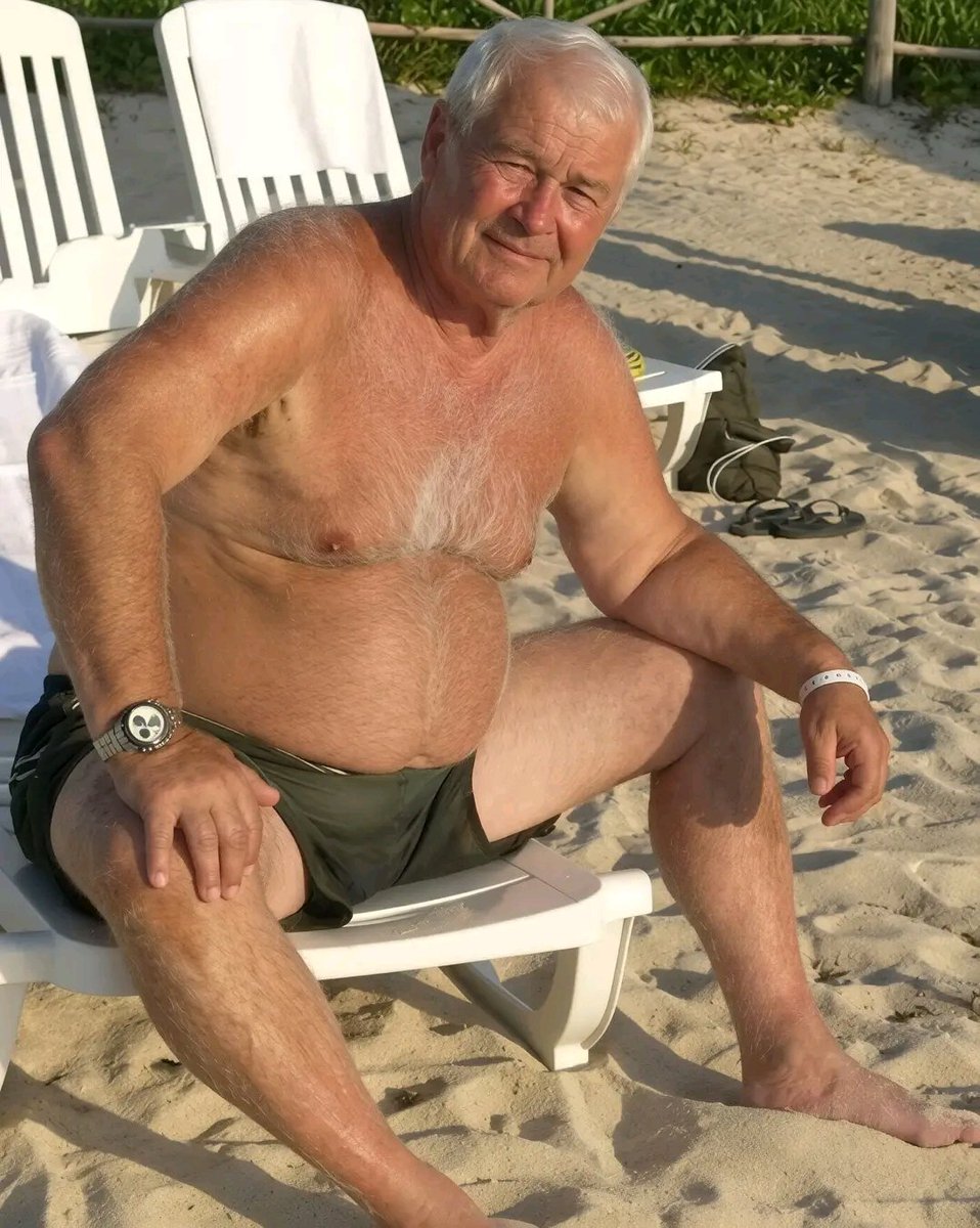 papatya_rob's tweet photo. I am 65 years old from Canada🇨🇦, widowed, calm life, ready to travel any country ❤️🥰 https://t.co/vv01NJLU5b
