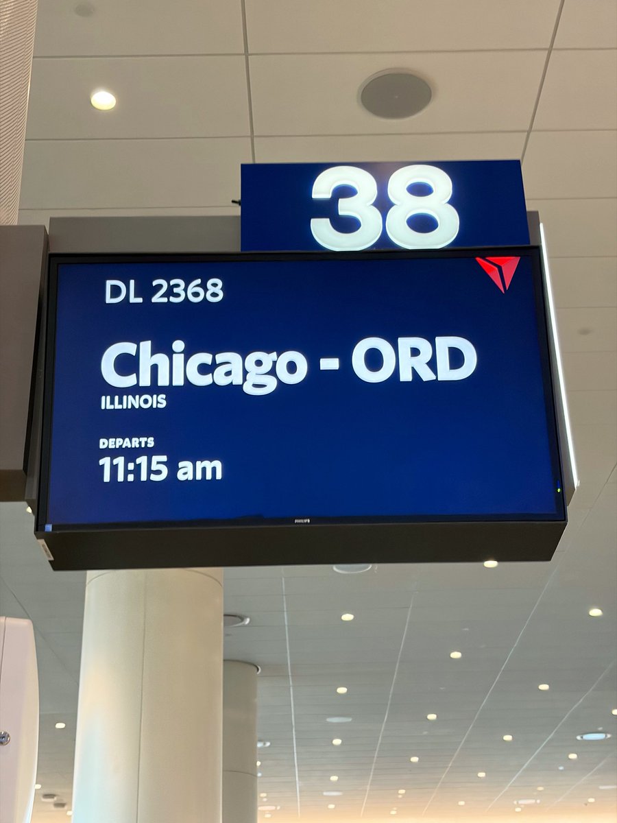 smartinez87's tweet photo. On my way to Chicago for @ElixirConf ✈️ 

Looking forward to re-connect with friends in town, hit me up for some coffee! https://t.co/8wcSr0XzR8