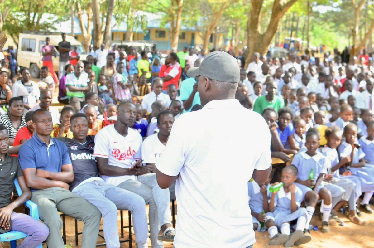 OAmollo's tweet photo. RariedaTimes; Commissioned Classrooms, Tanking , &amp; Toileting of Atemo Comprehensive Schooll https://t.co/2sE7AbEG0r