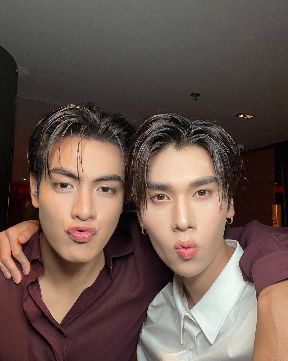 DunkOfficialFC's tweet photo. ไม่ว่าจะผ่านไปกี่ปี 5 ปี 6 ปี 7 ปี ดุงจังจะยังคงส่งกำลังใจให้จุงดังเสมอ ขอให้ทุกการทำงานมีแต่คนรักและเรื่องราวดี ๆ อยู่รอบตัวเสมอ

JOONGDUNK 5TH MEMORIES
#JoongDunkGrewTogether5Years https://t.co/UEeX5QIPXr