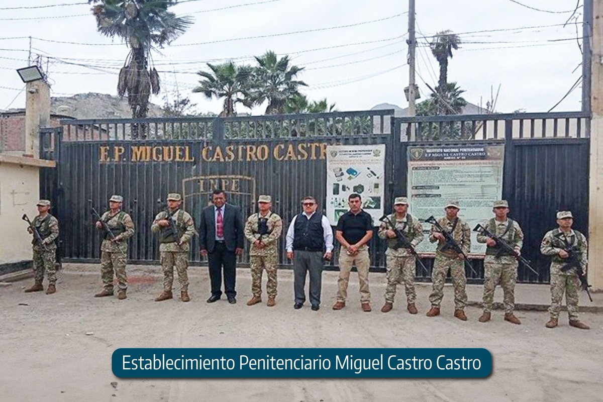INPEgob's tweet photo. Como parte de este trabajo articulado, las Fuerzas Armadas se han desplegado en los exteriores de los penales Miguel Castro Castro, Ancón I, Trujillo Varones, Cochamarca y Challapalca, contribuyendo a reforzar la seguridad y hacer frente a las organizaciones criminales. https://t.co/WrGSKegGoK