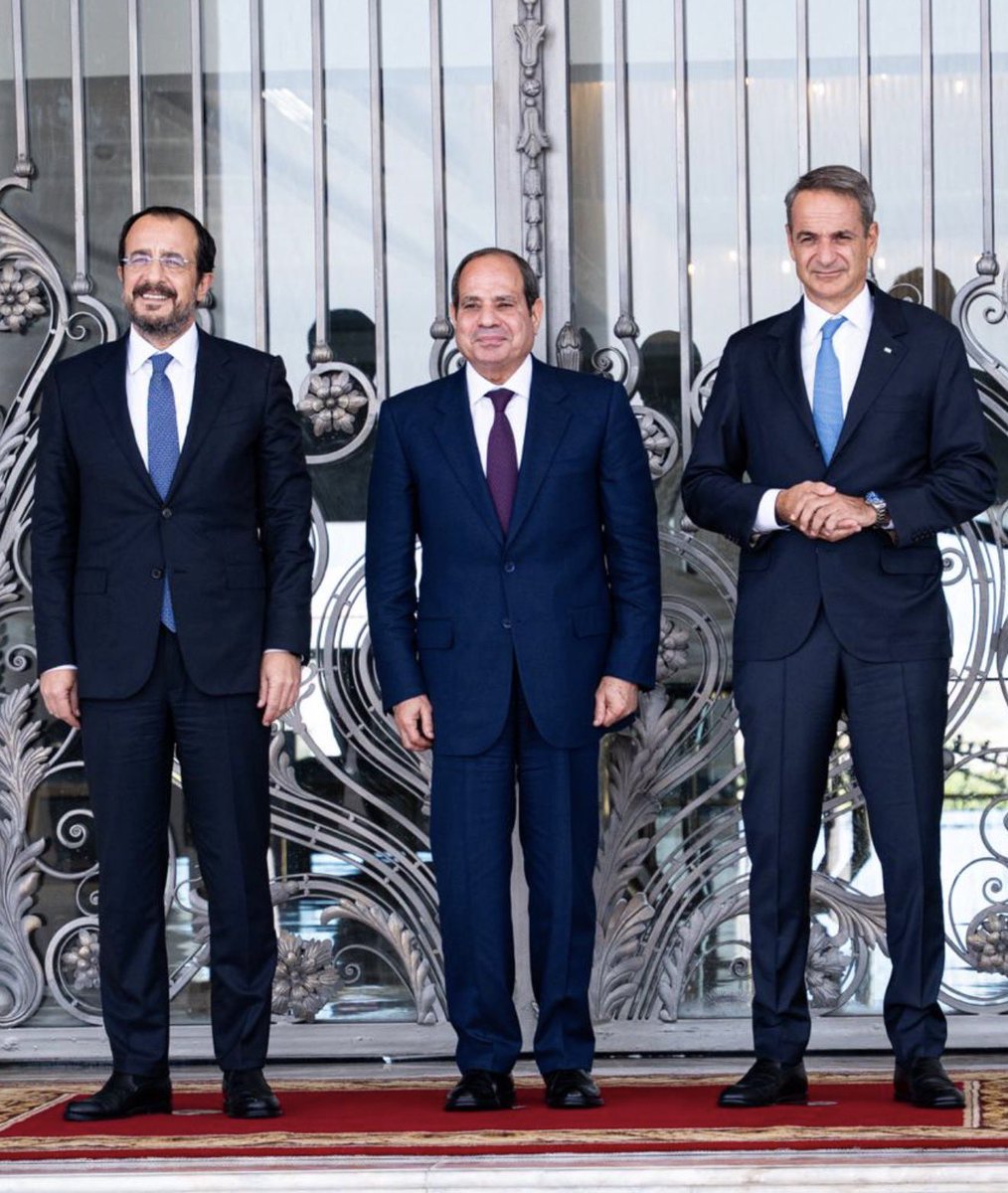 Christodulides's tweet photo. Με συγκεκριμένες αποφάσεις και ενέργειες έχουμε οικοδομήσει ένα σταθερό και ισχυρό σχήμα, το οποίο εδράζεται στην αμοιβαία εμπιστοσύνη, σε κοινούς στόχους και επιδιώξεις και ενισχύεται συνεχώς. Ένα σχήμα με στρατηγικό πλέον βάθος και συνεργασία που εδράζεται σε μια θετική προσέγγιση, στηριζόμενη σε τέσσερις βασικούς πυλώνες: Σταθερότητα, Συνδεσιμότητα, Ασφάλεια και Συνεργασία στην ευρύτερη περιοχή της Ανατολικής Μεσογείου.

🇨🇾🇪🇬🇬🇷
