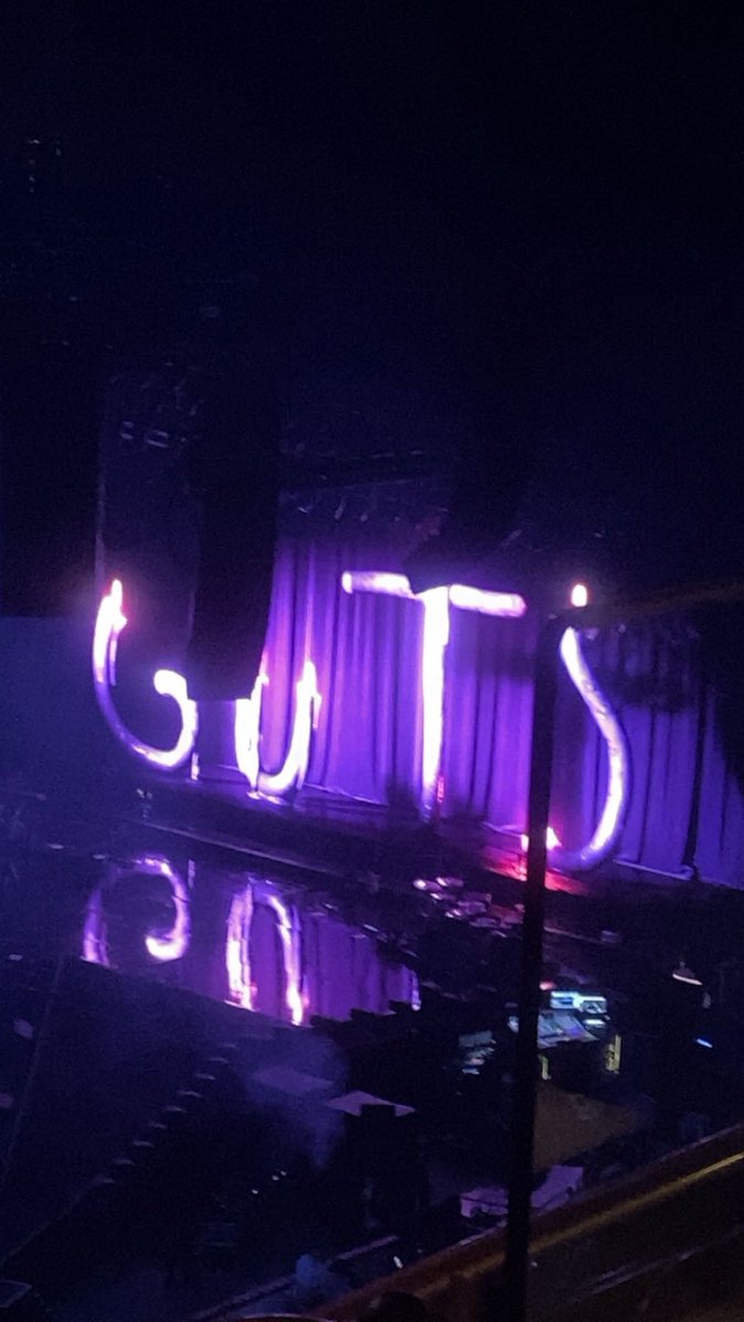NEVERBELOGICAL's tweet photo. @LiviesHQ this was my first concert! I saw her in Vancouver and i’ll never forget it! Happy 3 years to the album that defined my teenage years! https://t.co/xzoZqZrryO