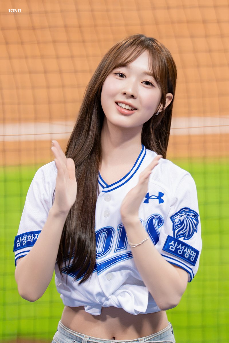 kimi_tripleS's tweet photo. 260908 삼성라이온즈
트리플에스 수민

🙏

#tripleS #트리플에스
#김수민 #SooMin #スミン https://t.co/umie3kmTPF