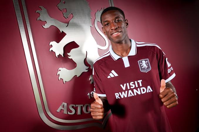ItsSimeon41's tweet photo. 🚨Breaking: Nicholas Jackson scores his first goal for Aston Villa as they now have a 2 goal lead.
Club Brugge 1 - 3 Aston VIlla
#UCL https://t.co/gHfEZYtnGH