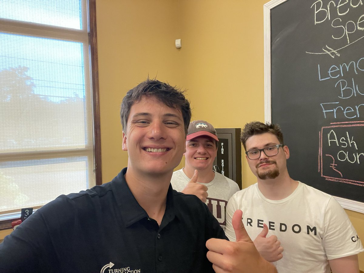robert_kruse15's tweet photo. I had a GREAT chat with Ivy Tech Evansville’s TPUSA president and social media director today at Nellie’s.

These guys are awesome, and they’re doing great work on their college campus, despite some pushback from staff. Great to see! 🇺🇸 https://t.co/SdjIYNyyXq