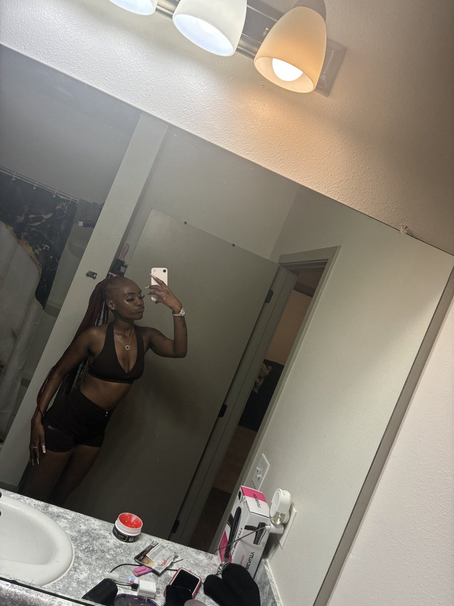 naeebeezy_'s tweet photo. 🙂‍↔️ https://t.co/xKlhNpMMb0