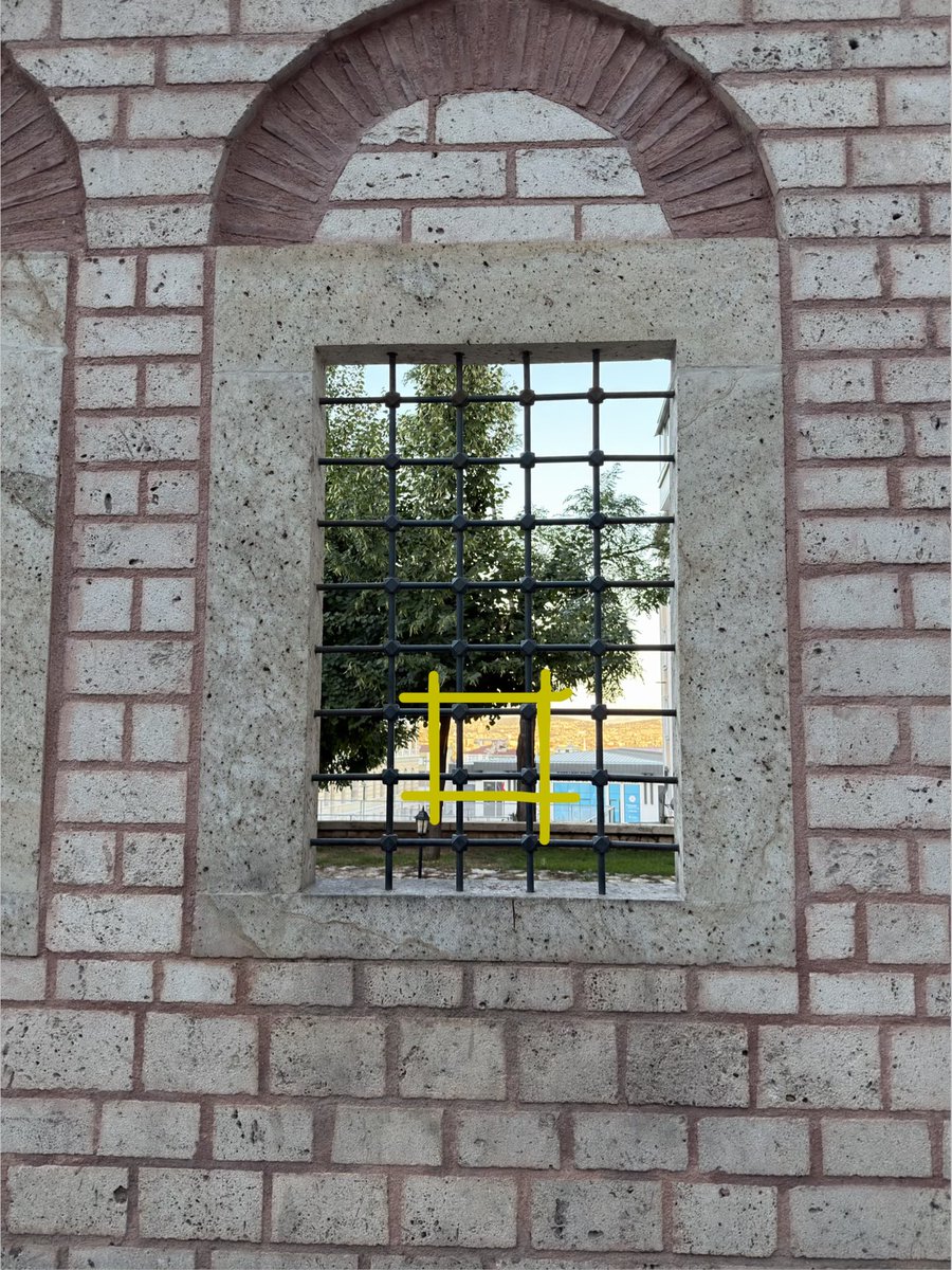 hayirsami's tweet photo. what i see / what i take https://t.co/XLCq8F8XeI