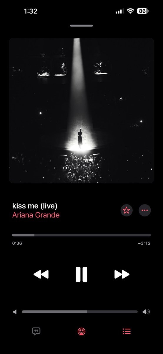 scgrande_'s tweet photo. Perfection. I really hope we’re getting a full tour live album, but I’d be content if it was only this🫶 https://t.co/L1J9ov2HiM