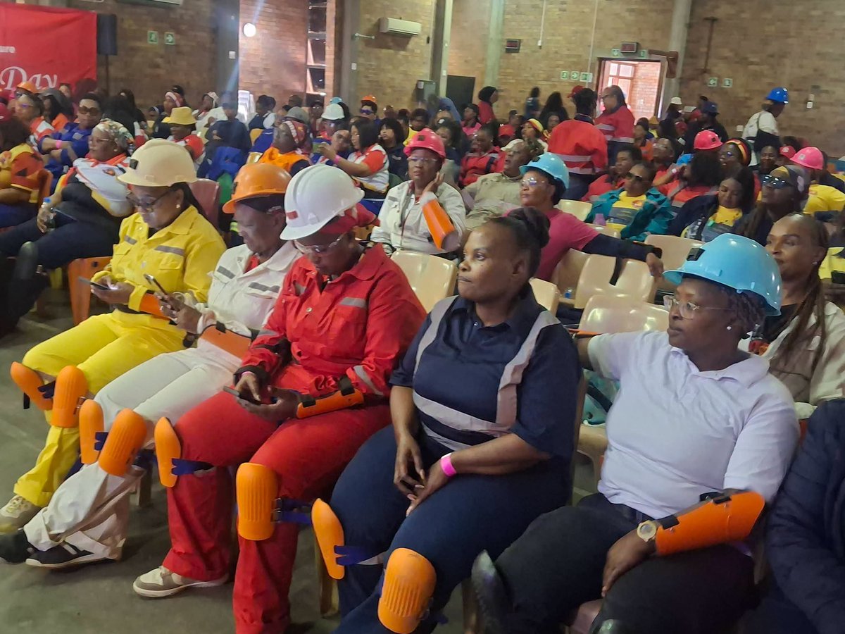 NUM_Media's tweet photo. NUM Women Structure: It is impossible to sell a woman's labour and her period pains at the very same time. Women workers deserve a two days off from work when they are experiencing severe period pains #MarximPeriodPains https://t.co/EKICqyeyni