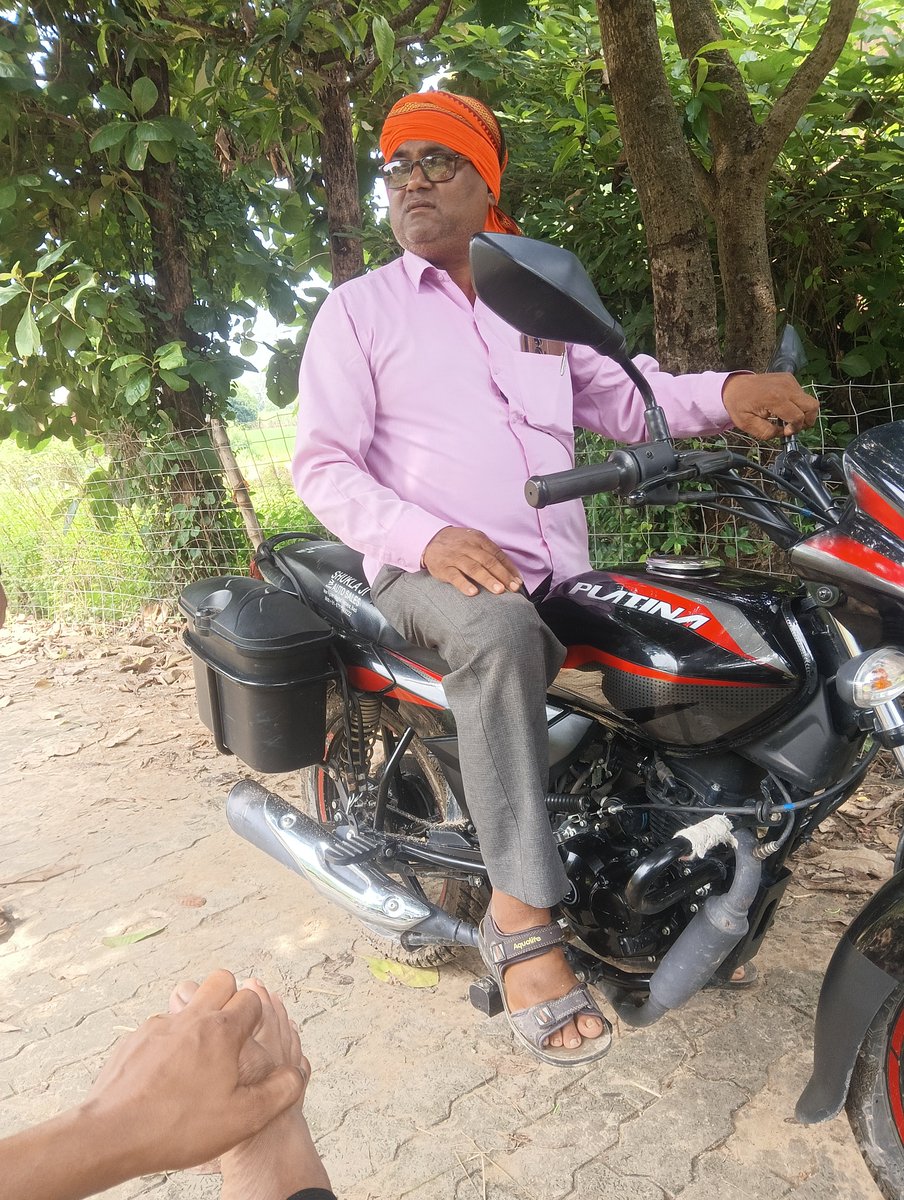 KishanPandit004's tweet photo. @uppanchayatiraj @dmbas_ @UPGovt
ग्राम धनेवा, हर्रैया, बस्ती में रास्तों की नियमित सफाई नहीं हो रही। सफाई कर्मी तुलसीराम से कई बार कहने के बावजूद सफाई नहीं हु���। कृपया मौके की जांच कर तत्काल सफाई कराएं और लापरवाही पर कार्रवाई करें। शिकायत सं.: 40018526045933 https://t.co/i6vM1ZgHqt