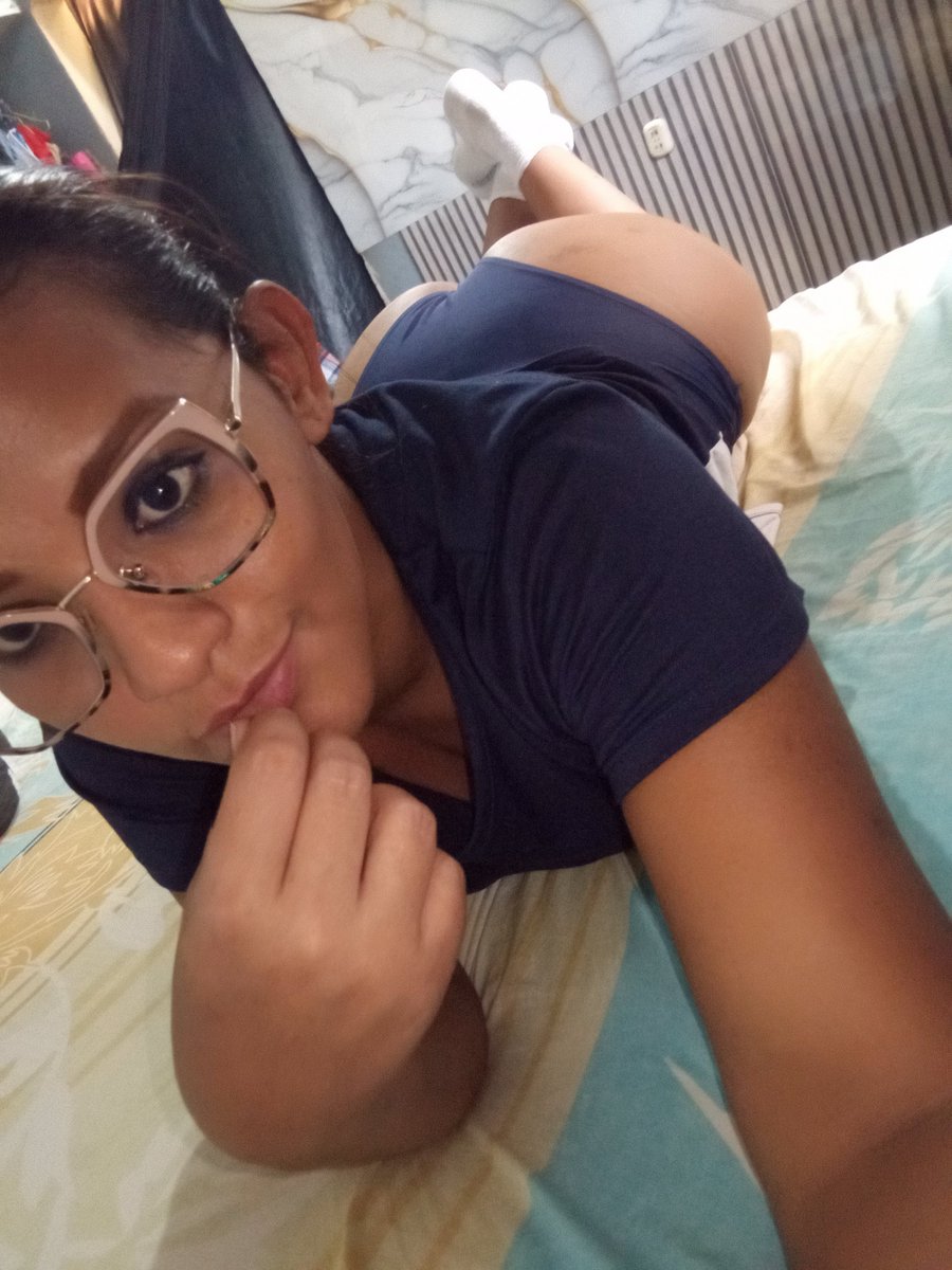 CelesteAzuskqb's tweet photo. "¿Con lentes o sin lentes? ¿Qué prefieres? 🤓".                                               

​#geekchic #latinagirl #glassesmodel #curvygirl #photooftheday #sensual #lifestyle https://t.co/ZpPTRHNmUB