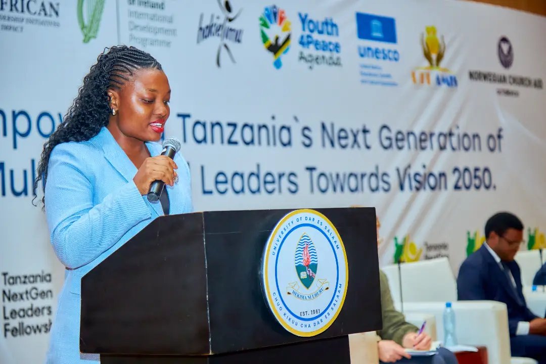 tznextgenfellow's tweet photo. A moment of honour and inspiration.

Our board member Ms Suzanne Sylvester, warmly welcomes the Guest of Honor to the Opening Ceremony and Intergenerational Leadership Dialogue, celebrating a shared commitment to nurturing future leaders.

#TNLF2026 #TNLFCohort2 https://t.co/1amMYdK2kT