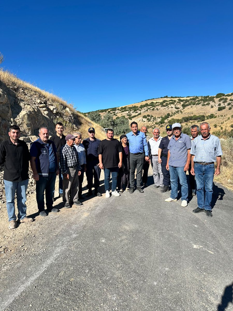 TC_Arguvan's tweet photo. Kaymakamımız Salih Ağar mahalle ziyaretleri kapsamında Ermişli Mahallesini ziyaret ederek vatandaşlarımızla bir araya geldi.@SeddarYavuz @TCMalatyaV https://t.co/iVPFcwt3ox