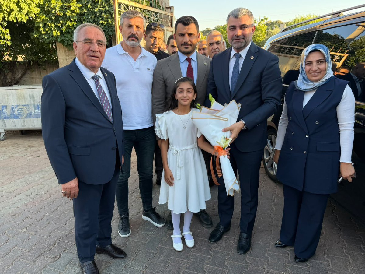 farukkilic47's tweet photo. 📍İdil – #Karalar 

✅ İdil ilçemize bağlı Karalar Beldesi Belediye Başkanlığını ziyaret ederek, Belediye Başkanımız Sn. Hasan Turgut ve kıymetli belde sakinlerimizle bir araya geldik.

✅ Gönül gönüle, samimiyet ve muhabbet içerisinde gerçekleştirdiğimiz bu güzel buluşmada bizleri en güzel şekilde karşılayan tüm vatandaşlarımıza teşekkür ediyoruz.

✅ Birlik ve beraberlik içerisinde, istişare ve ortak akılla bölgemiz için çalışmaya devam edeceğiz.