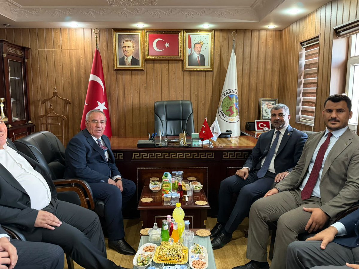 farukkilic47's tweet photo. 📍İdil – #Karalar 

✅ İdil ilçemize bağlı Karalar Beldesi Belediye Başkanlığını ziyaret ederek, Belediye Başkanımız Sn. Hasan Turgut ve kıymetli belde sakinlerimizle bir araya geldik.

✅ Gönül gönüle, samimiyet ve muhabbet içerisinde gerçekleştirdiğimiz bu güzel buluşmada bizleri en güzel şekilde karşılayan tüm vatandaşlarımıza teşekkür ediyoruz.

✅ Birlik ve beraberlik içerisinde, istişare ve ortak akılla bölgemiz için çalışmaya devam edeceğiz.