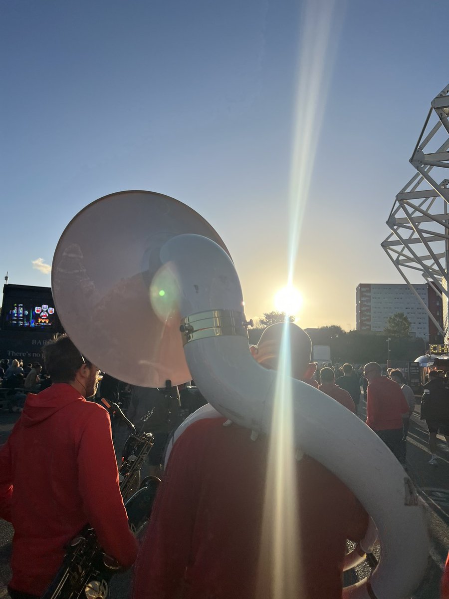 SaintsBrass's tweet photo. Back under the lights tonight, love an evening game!

😇🔴⚪️🔴⚪️🎶

#saintsfc #southampton #efl #music #soton https://t.co/fUHlSeMody