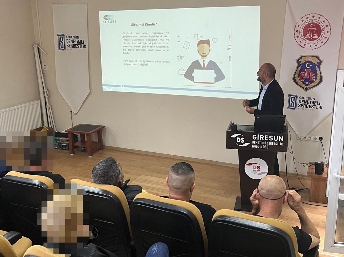 GiresunDsm's tweet photo. İş ve meslek edindirme faaliyetleri kapsamında, yükümlülere yönelik ��KOSGEB Tanıtım Semineri” düzenlendi.
KOSGEB Müdürlüğünde görevli KOBİ Uzmanı Kutay Şenel tarafından gerçekleştirilen seminerde; girişimcilik, KOSGEB destekleri, iş kurma süreçleri hakkında bilgilendirme yapıldı. https://t.co/0BTyjsQKga