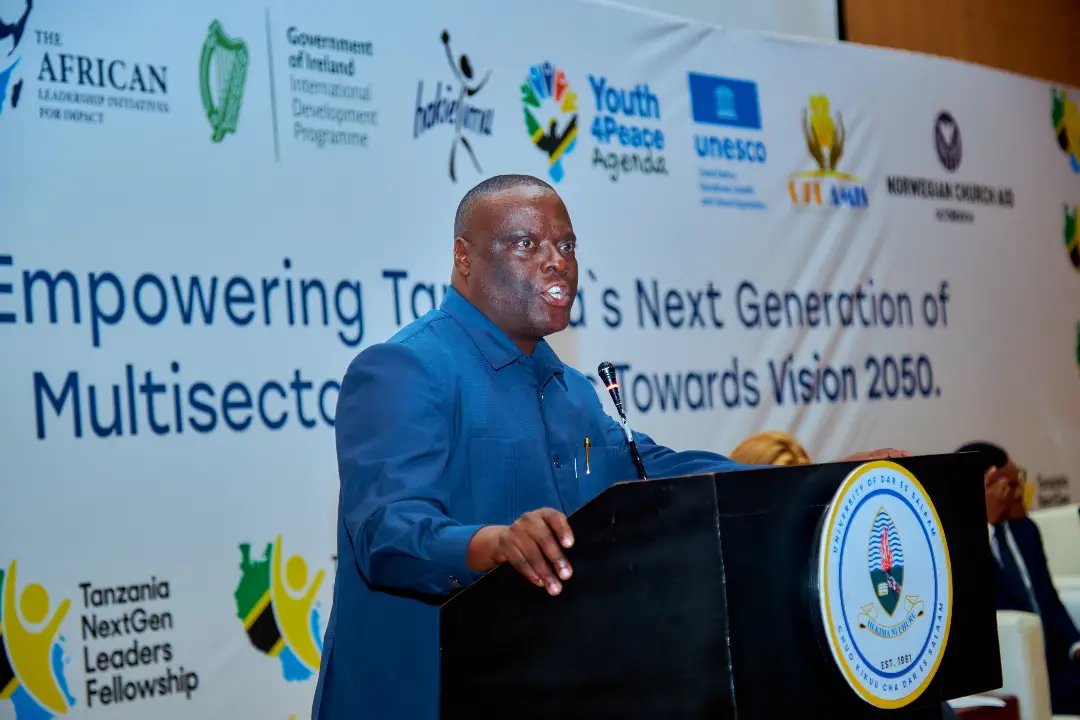 tznextgenfellow's tweet photo. Inspiring the next generation of leaders.
The Guest of Honor, Hon. Kedmon Mapana sharing valuable reflections and encouragement with emerging leaders, emphasizing the importance of vision, integrity, and service in leadership.
#TNLF2026 #TNLFCohort2 #IntergenerationalDialogue https://t.co/Vjk2Q3zplg