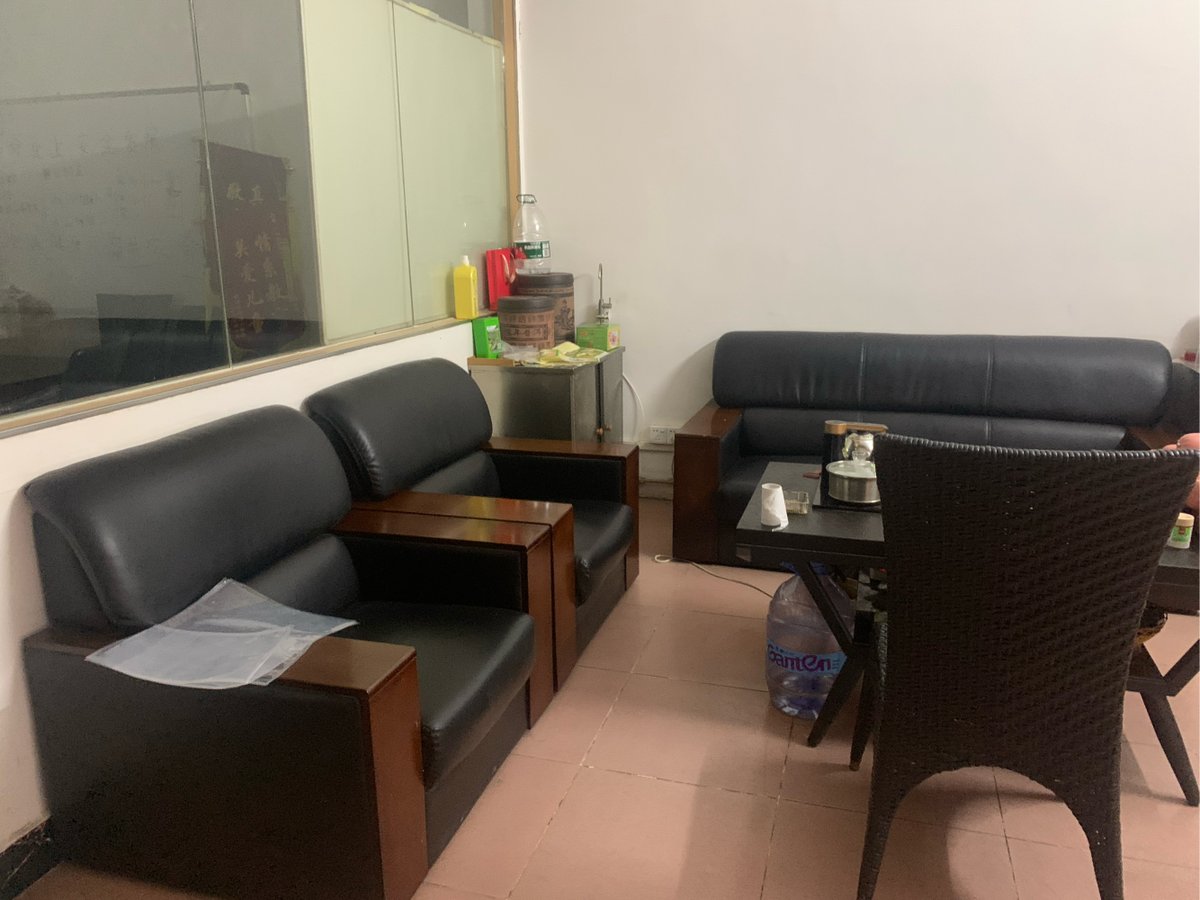 BurakAydinxkes's tweet photo. Pulling a late shift at the desk, coffee cup on standby and to-do list still growing—another chapter of the weekday grind done. https://t.co/wQ0lKrZK1o