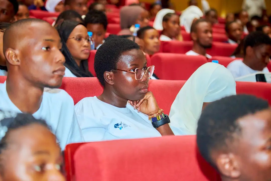 tznextgenfellow's tweet photo. Inspiring the next generation of leaders.
The Guest of Honor, Hon. Kedmon Mapana sharing valuable reflections and encouragement with emerging leaders, emphasizing the importance of vision, integrity, and service in leadership.
#TNLF2026 #TNLFCohort2 #IntergenerationalDialogue https://t.co/Vjk2Q3zplg