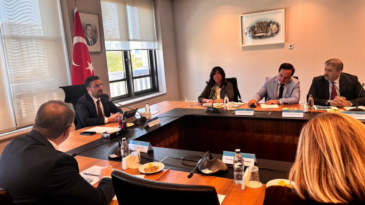 drtopaloglu's tweet photo. Sağlık Politikaları Kurulumuzda, genel sağlık sigortası uygulamalarının iyileştirilmesine yönelik verimli bir toplantı gerçekleştirdik. https://t.co/JpRAuXtnzI